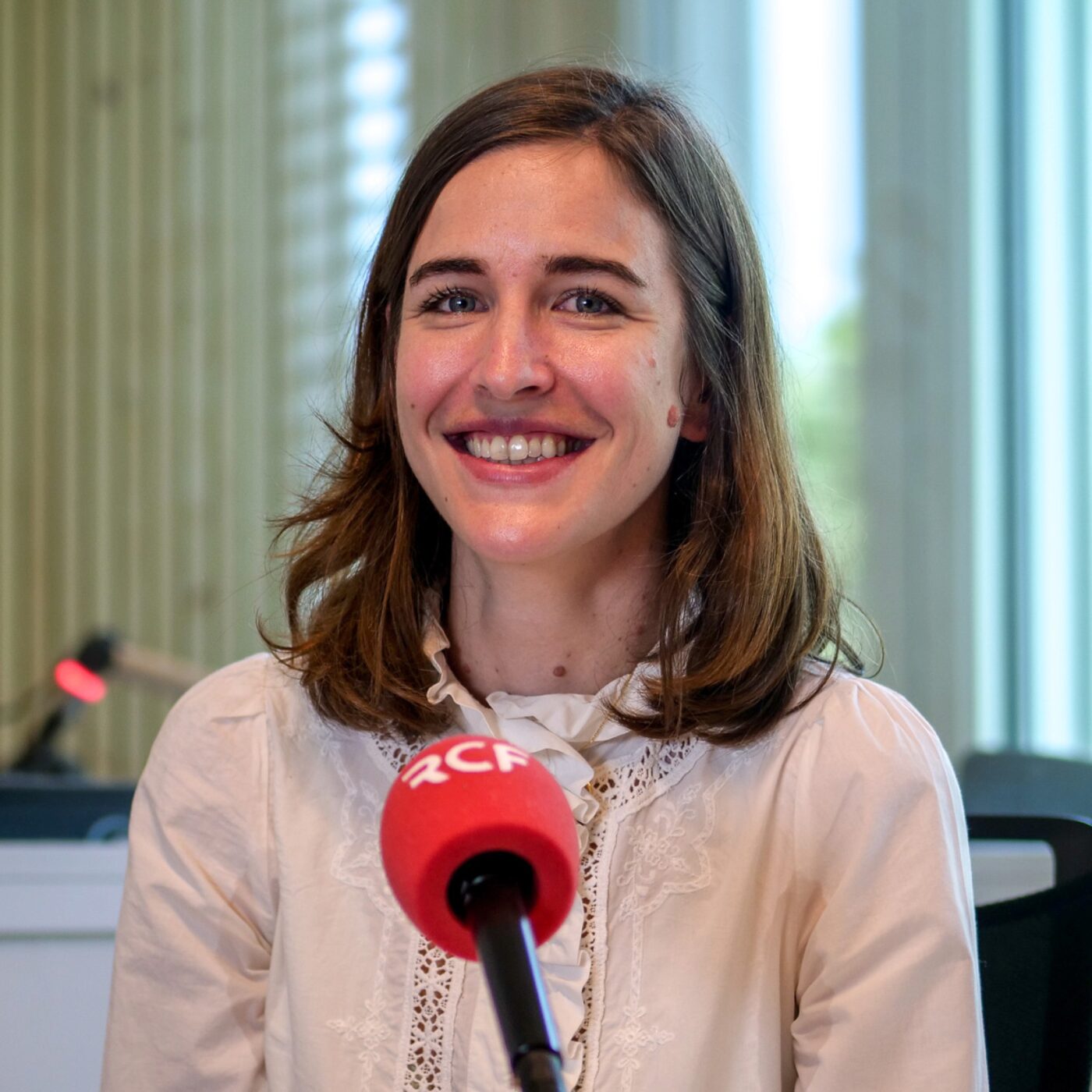 Blandine de Lestrange invente un destin à l'inconnu de la rue Vivienne episode artwork