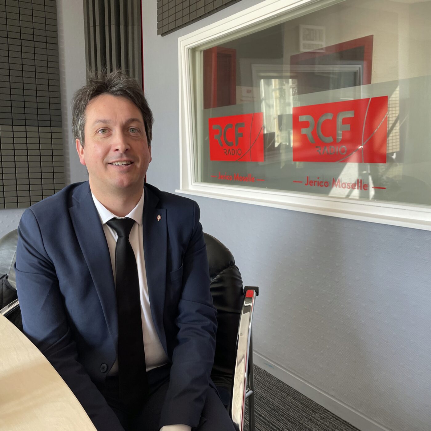 Politiquement vôtre