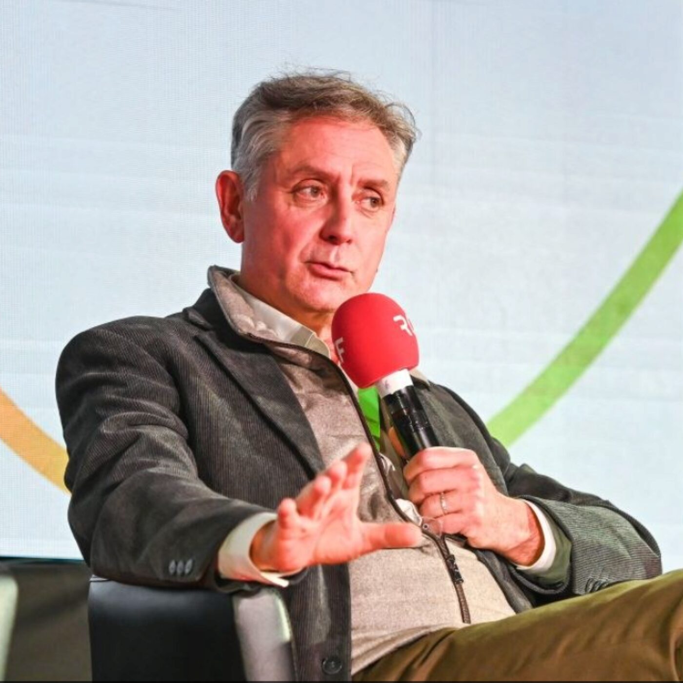 Entretiens de Valpré 2025 : « La révolution de l’IA ? Elle change notre rapport au savoir » episode artwork