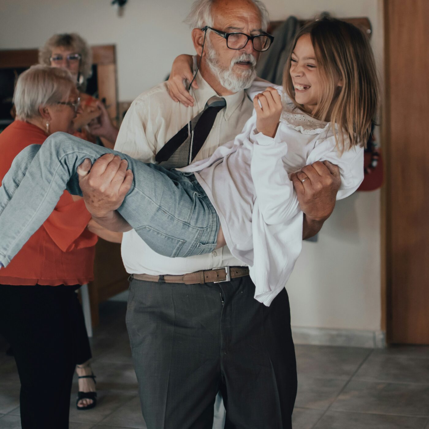 Comment lutter contre l'isolement de nos seniors ? episode artwork