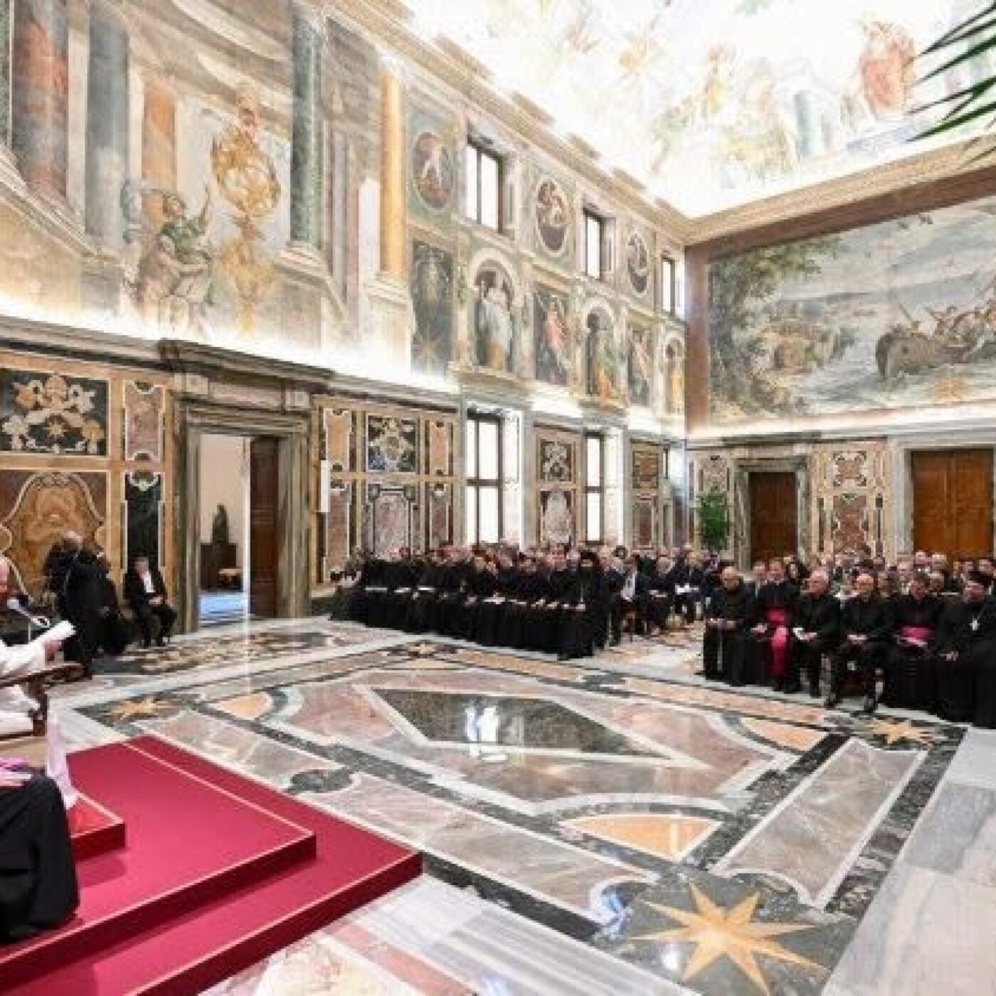 A Rome, une réunion des associations venant en aide aux Eglises Orientales episode artwork