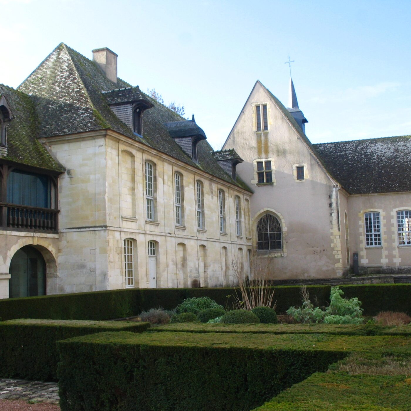 Le Musée de l'Hospice Saint Roch d'Issoudun propose trois expositions episode artwork