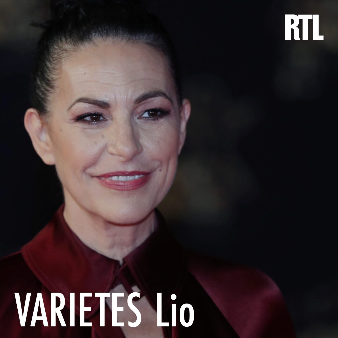 Sourire avec Lio : "On fait autant de travail à être malheureux qu'à être heureux" Sourire avec Lio : "On fait autant de travail à être malheureux qu'à être heureux"