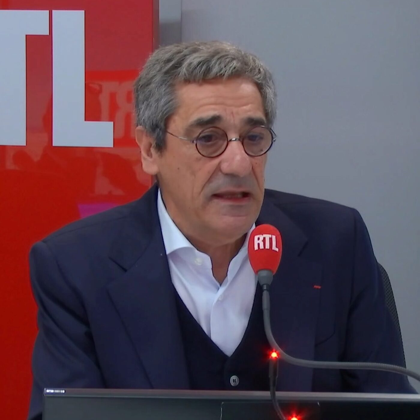 "Ils se moquent du monde" : le ministre du Commerce Serge Papin dénonce le "dumping" de Shein