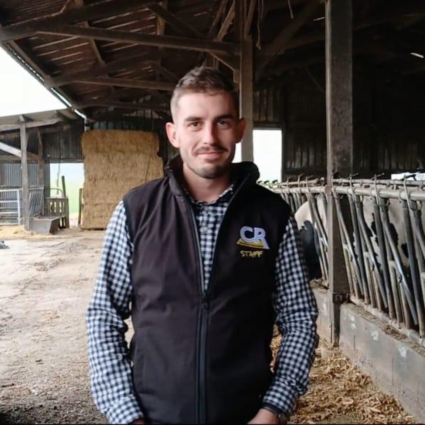 Nouvelle alerte sur la situation critique des agriculteurs episode artwork