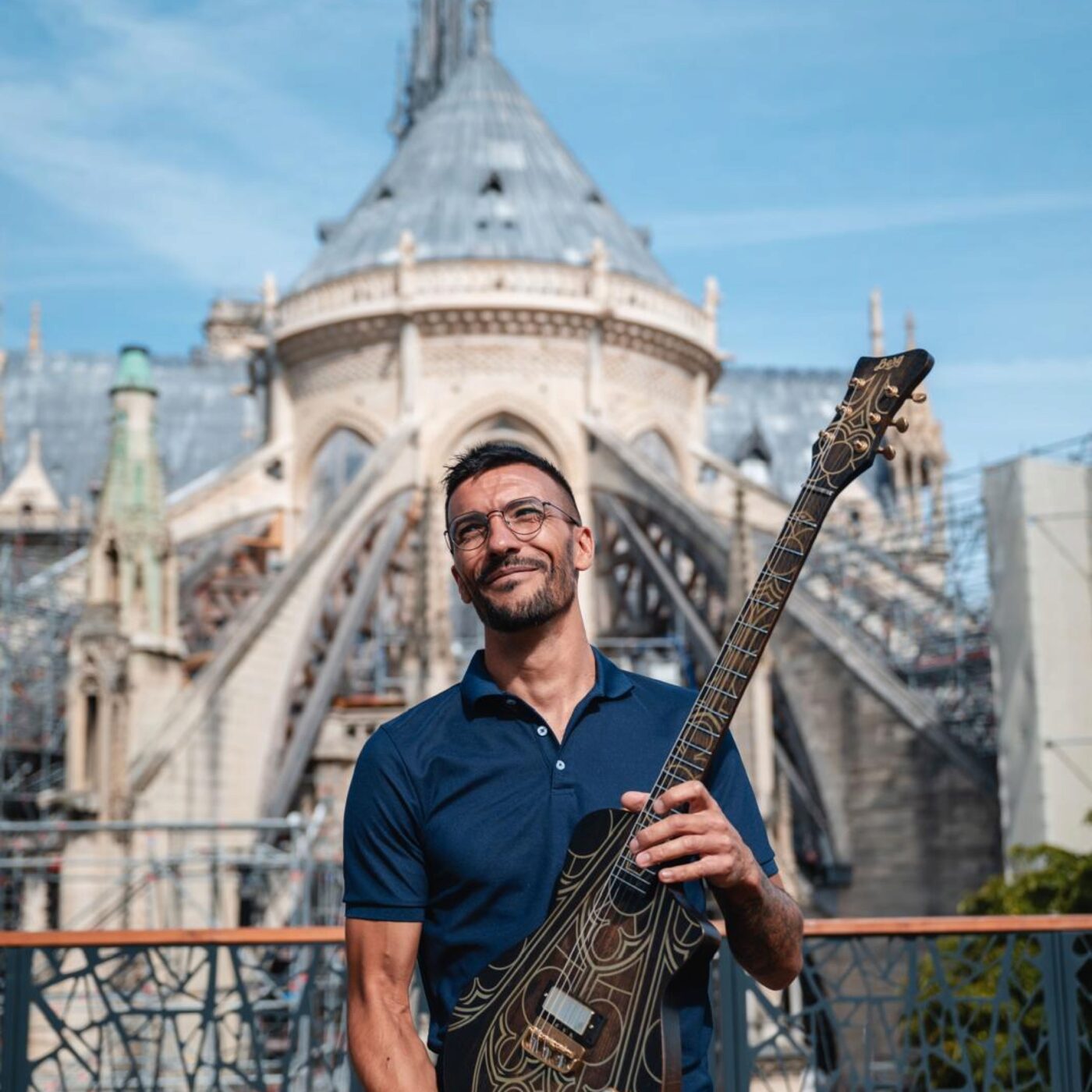 La guitare Rebâtir Notre-Dame de Paris episode artwork