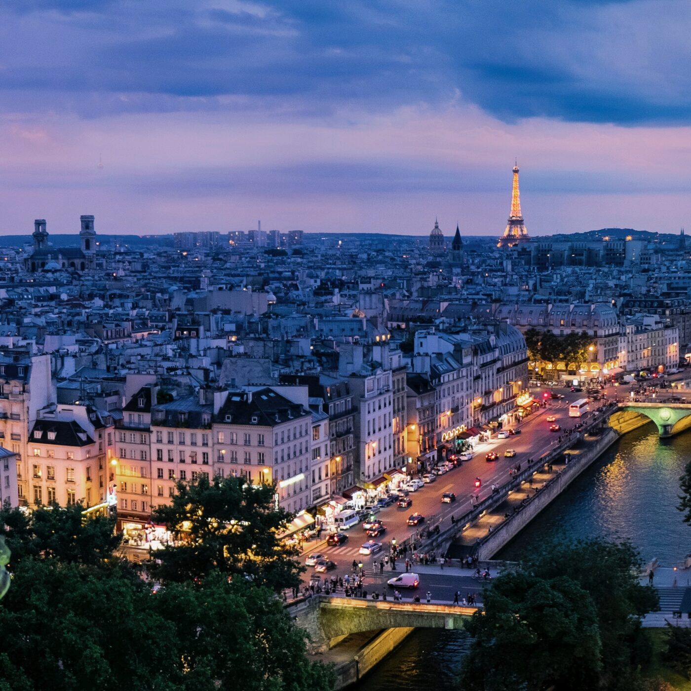 Les Racines du présent