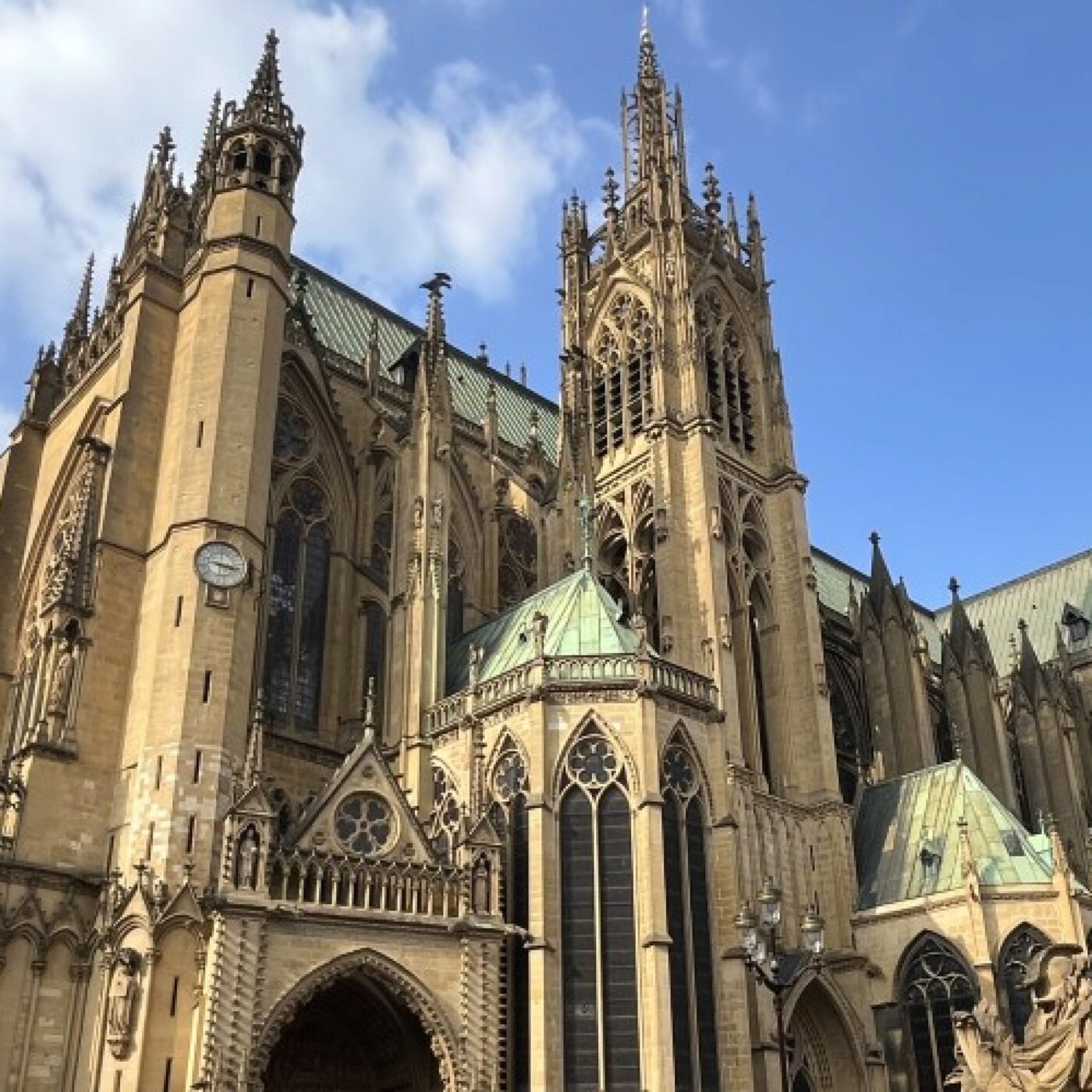 La cathédrale de Metz se prépare à accueillir Léon XIV episode artwork