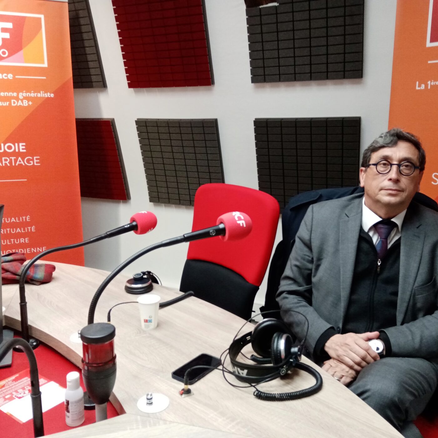 75 ans de l'INSEE : dans les arcanes de l'Institut de sondages français episode artwork