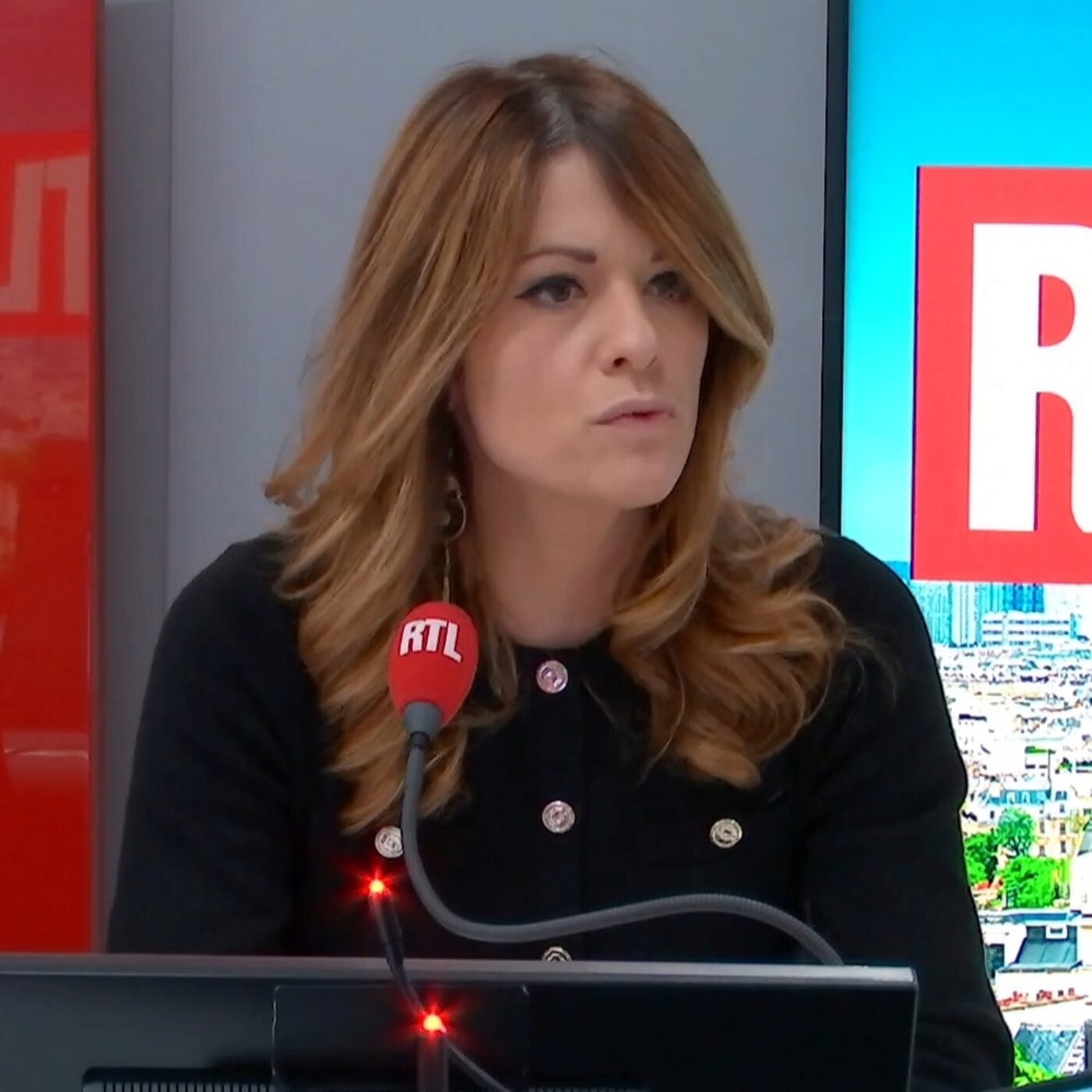 "Nous ne tolérerons plus de blocages", prévient la porte-parole du gouvernement pour que les Français rejoignent leurs familles pour les fêtes