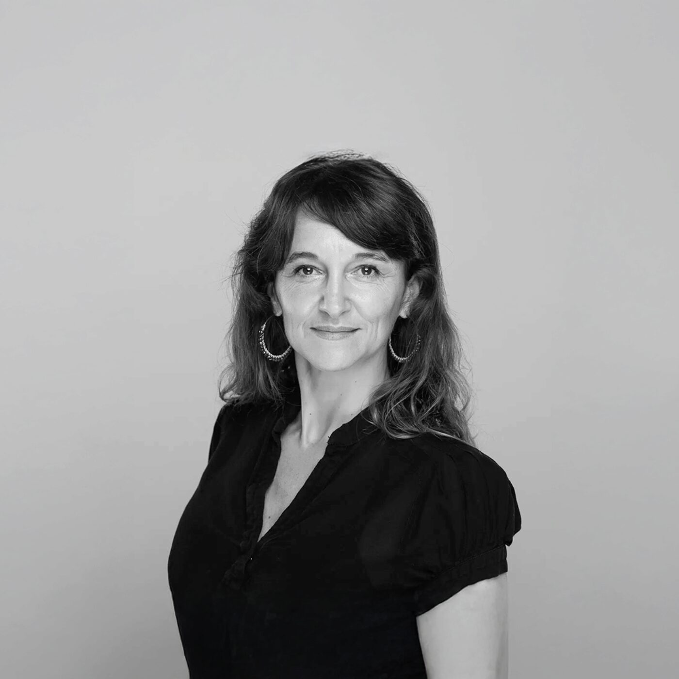 Pourquoi donner du travail aux femmes immigrées peut permettre de faire changer le regard sur l’immigration ? episode artwork