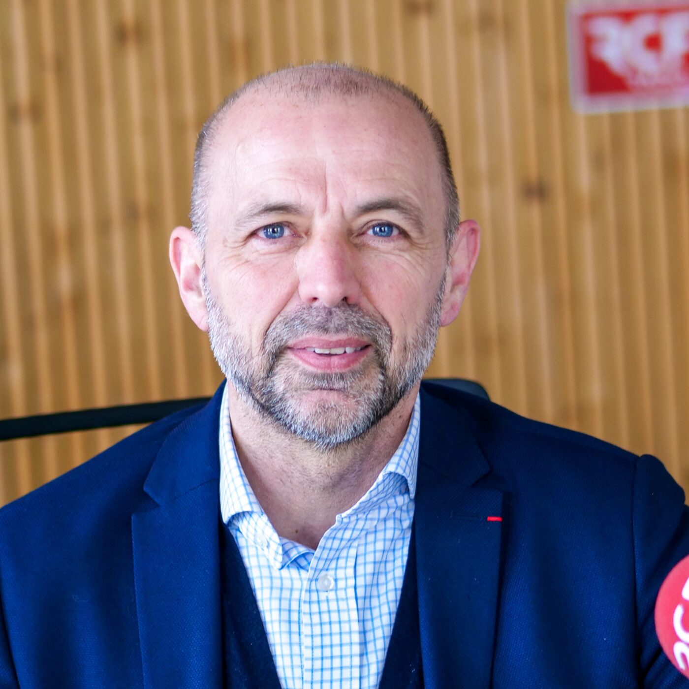 « Ceux qui cherchent 30 milliards d'euros sont ceux qui ont plombé les finances locales du pays » : Le maire socialiste de Bourg-en-Bresse hausse le ton face aux nouvelles économies demandées aux collectivités locales episode artwork