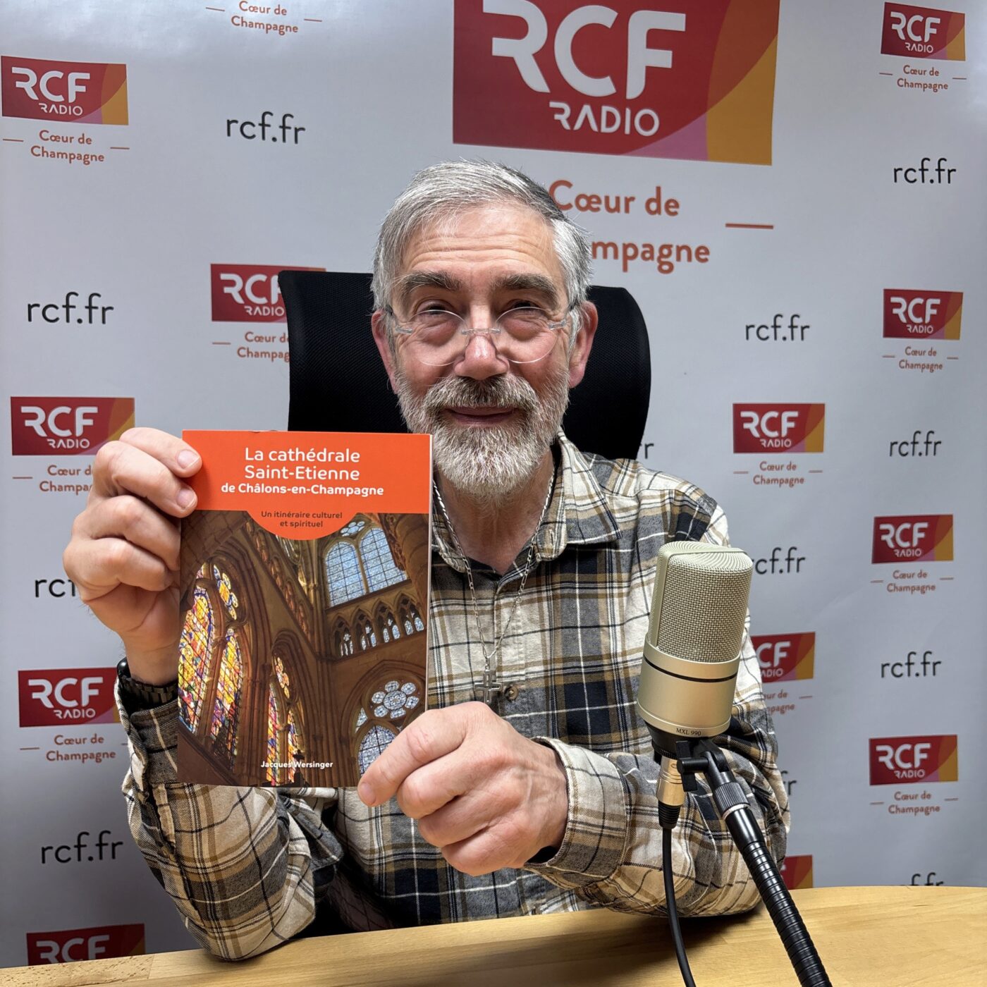Père Wersinger nous présente l'ouvrage sur la cathédrale St-Etienne de Châlons episode artwork