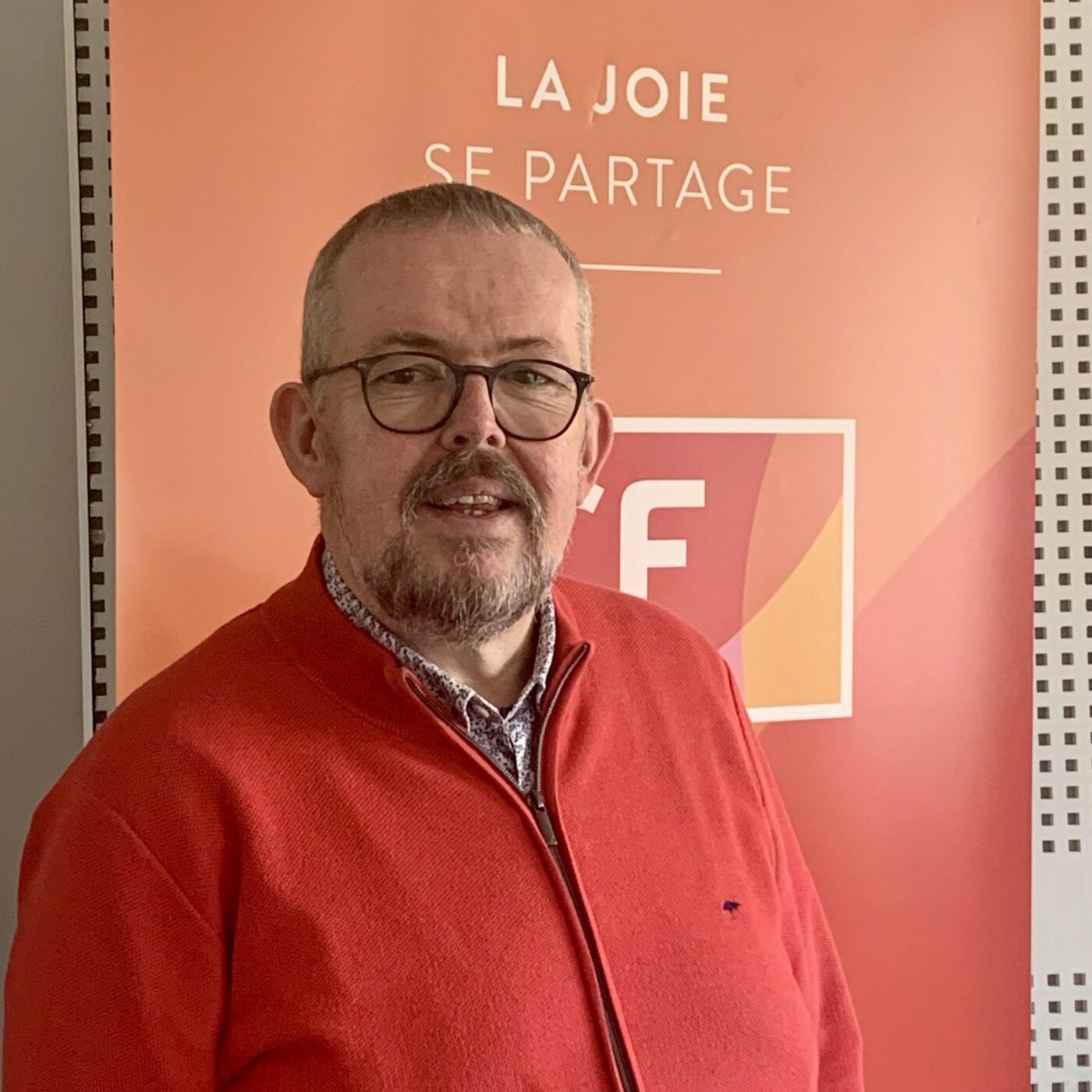 Les inquiétudes de l'UFAPEC pour la rentrée scolaire 2026-2027 episode artwork