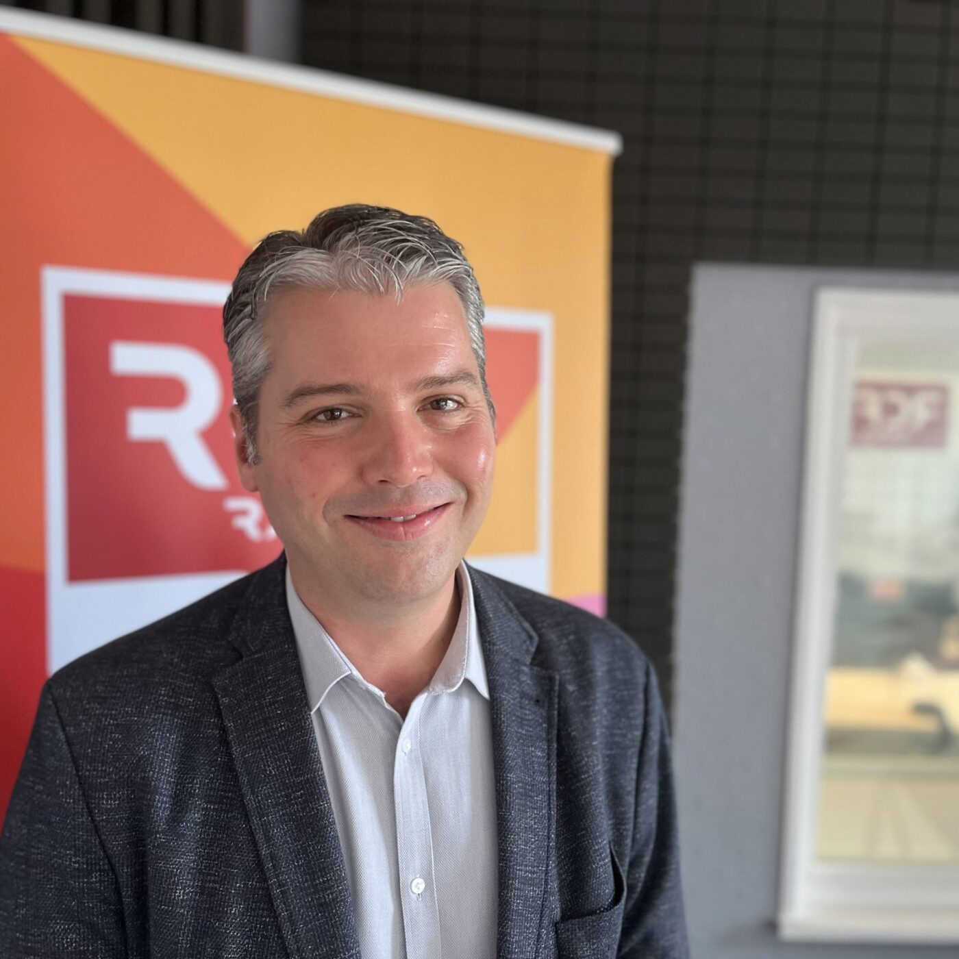 Politiquement vôtre