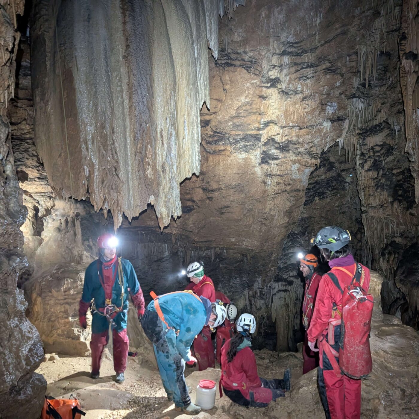 Spéléologie : Immersion au cœur des montagnes episode artwork