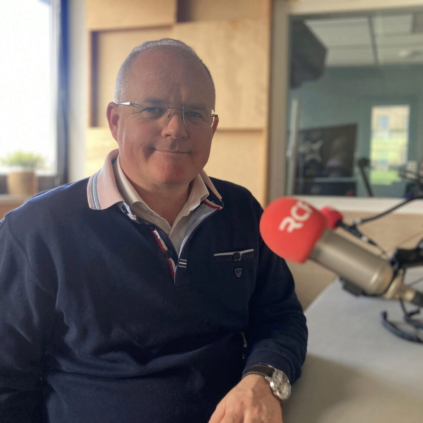 Manifeste pour une autre jeunesse, un ouvrage de Tanguy Louvel episode artwork