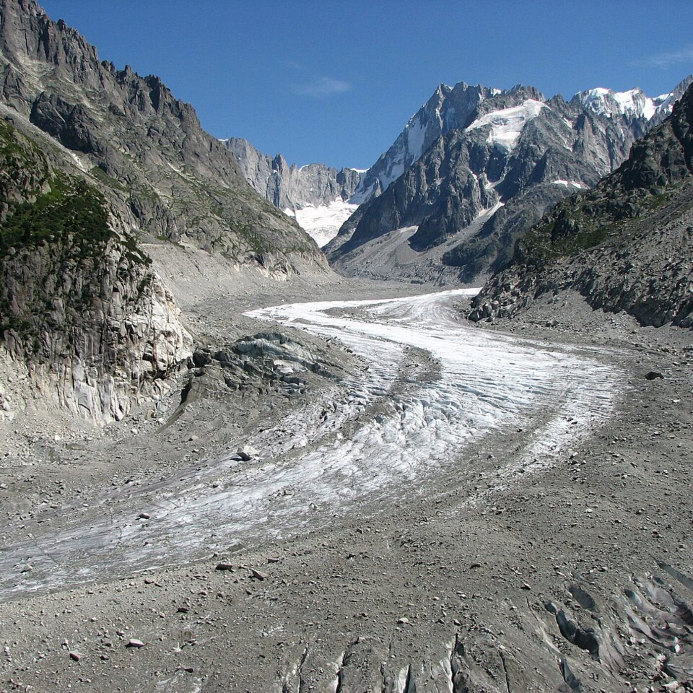 A l'écoute des glaciers à la galerie Eurêka à Chambéry  episode artwork