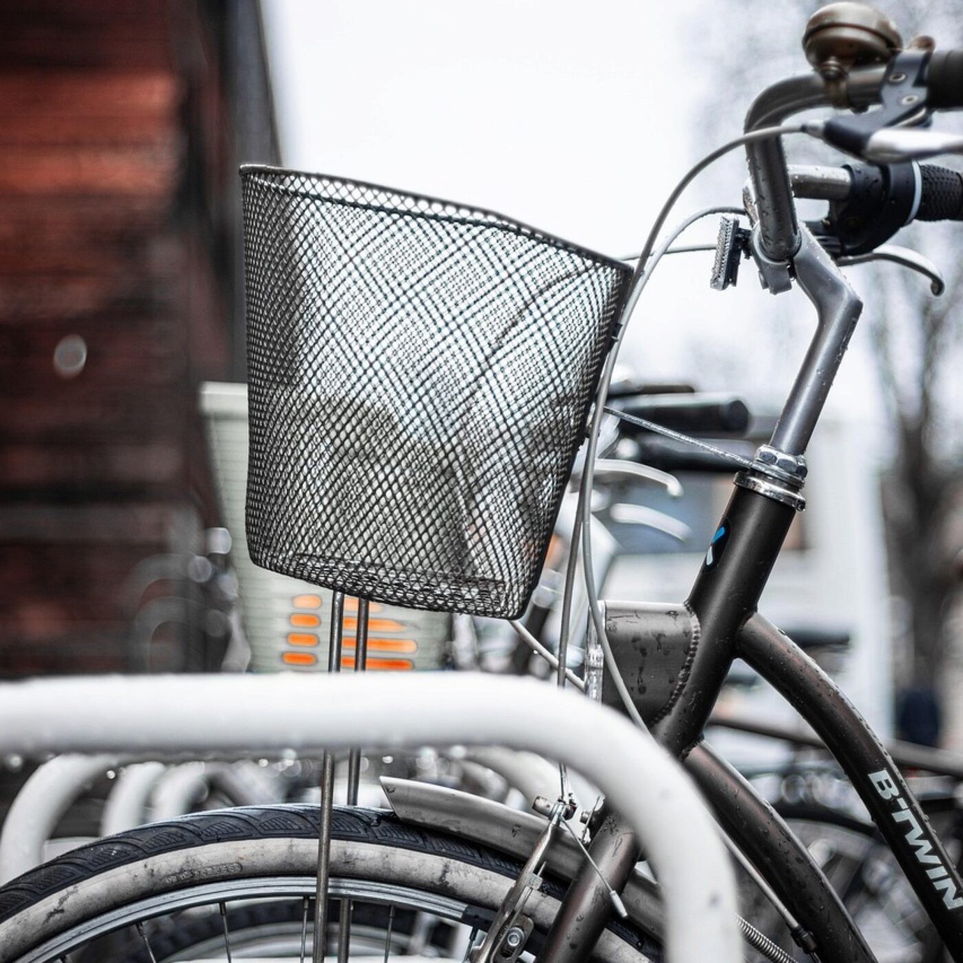 Arzhel Younsi : "un des objectifs du Réseau Express Vélo est de donner la possibilité aux personnes de se déplacer à vélo en toute sécurité" episode artwork