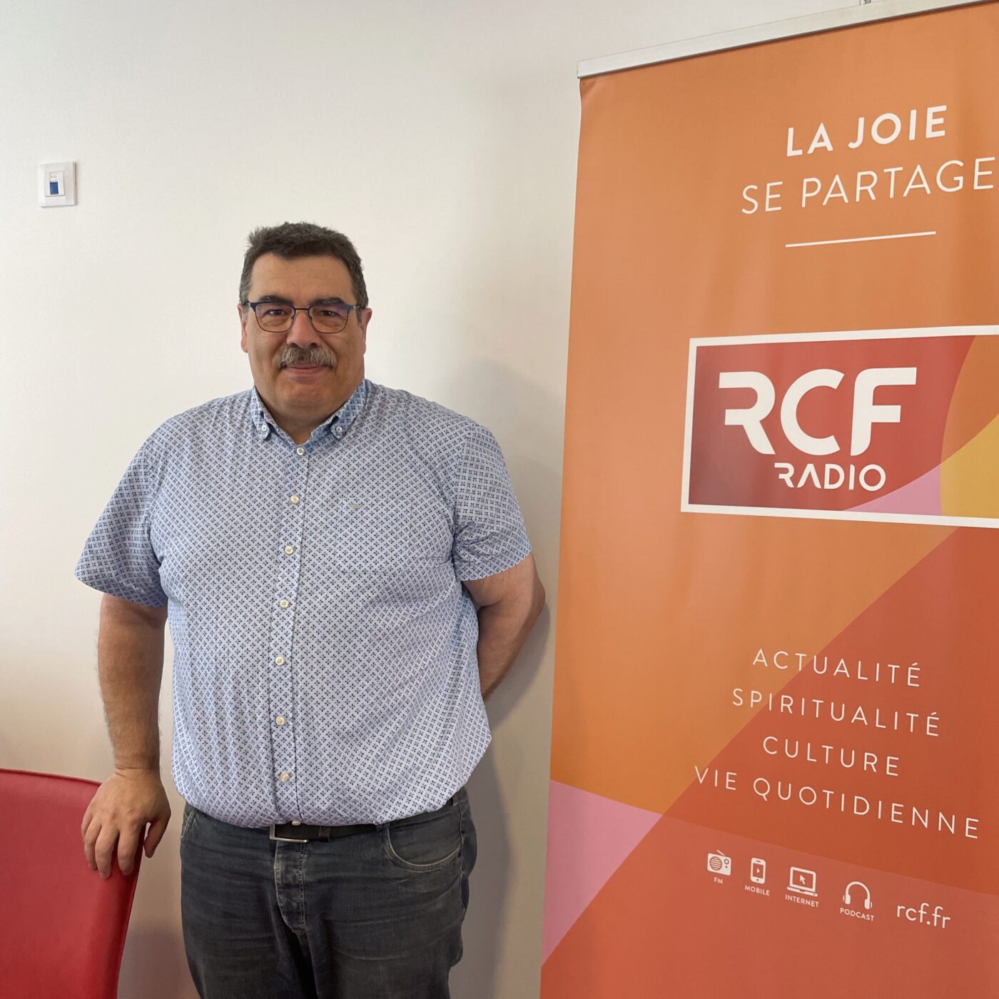 Philippe Masson, maire de Villebarou revient sur ses projets auprès des jeunes episode artwork