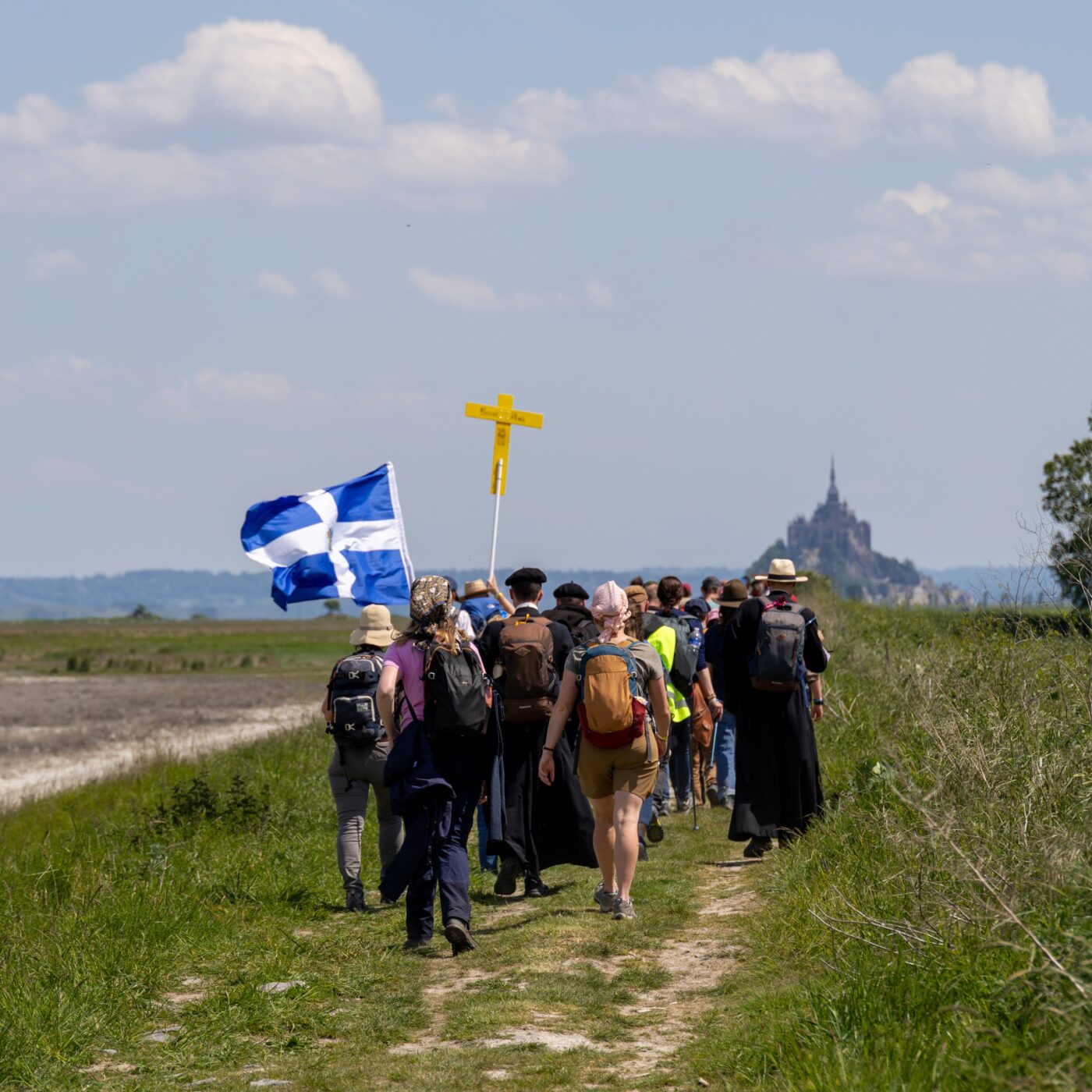 Le pèlerinage de toute la France au Mont-Saint-Michel du 8 au 10 mai episode artwork