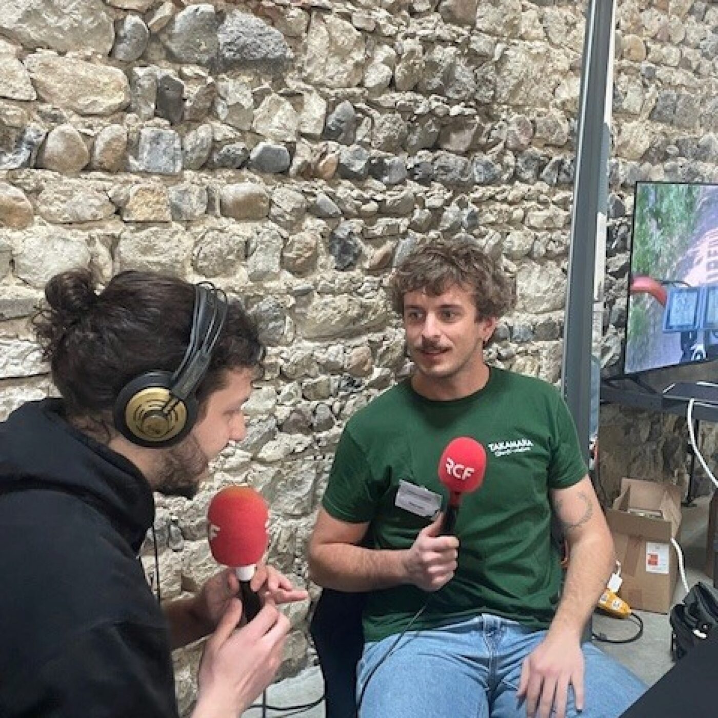 "On vient respirer le grand air" : les touristes veulent se mettre au vert en Auvergne, selon Marius Lecœur, de l'agence d'activités en pleine nature Takamaka episode artwork