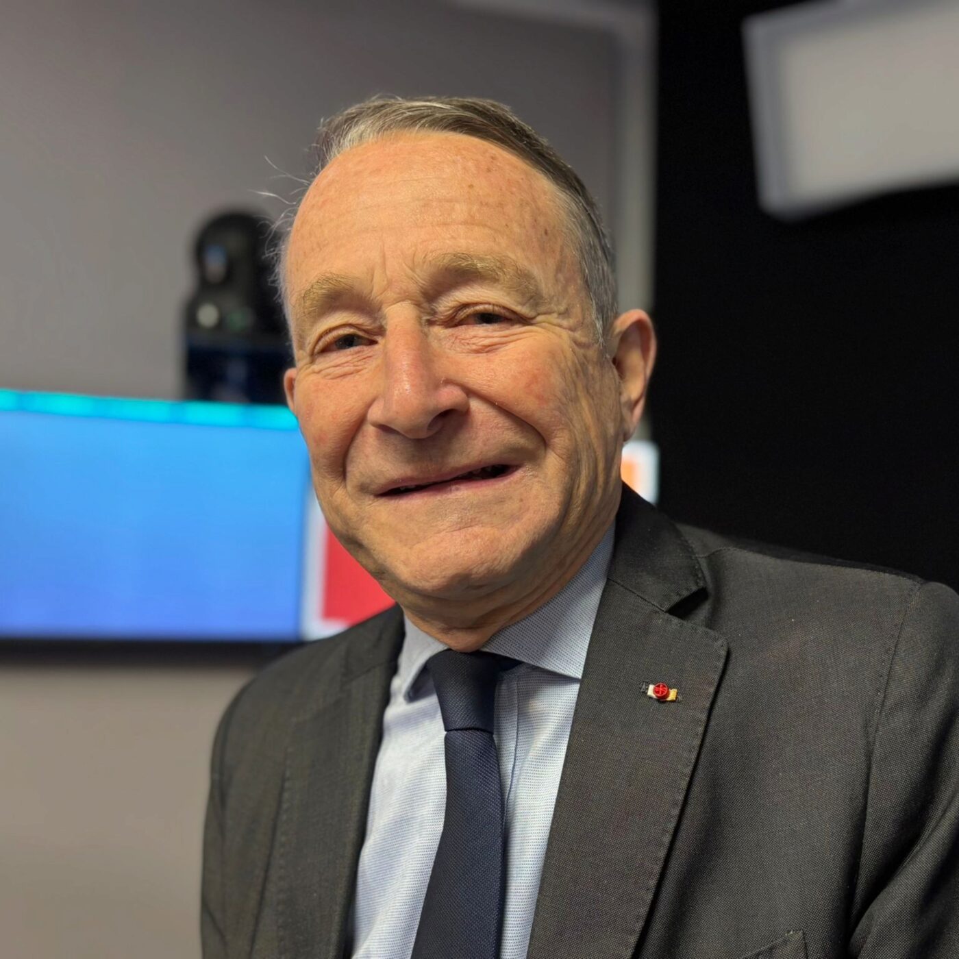 "Ce qui manque le plus aujourd'hui en France, c'est la force d'âme", affirme le général Pierre de Villiers