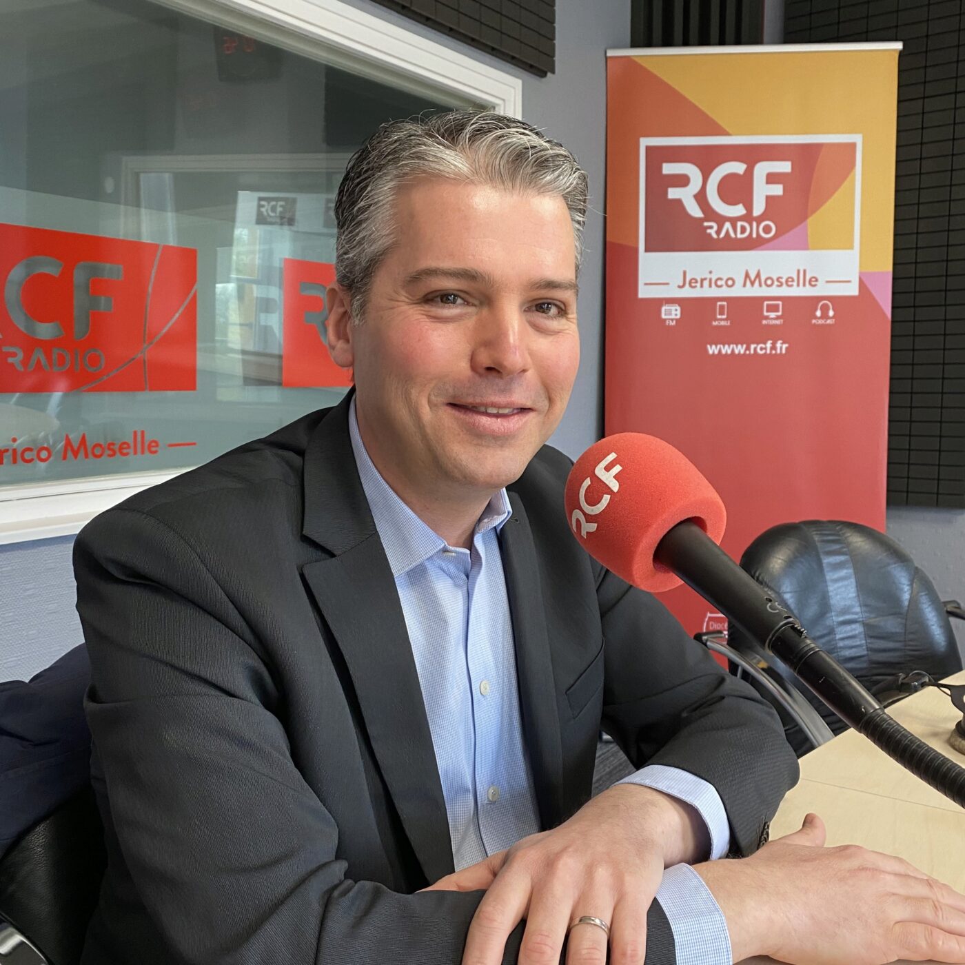 Politiquement vôtre
