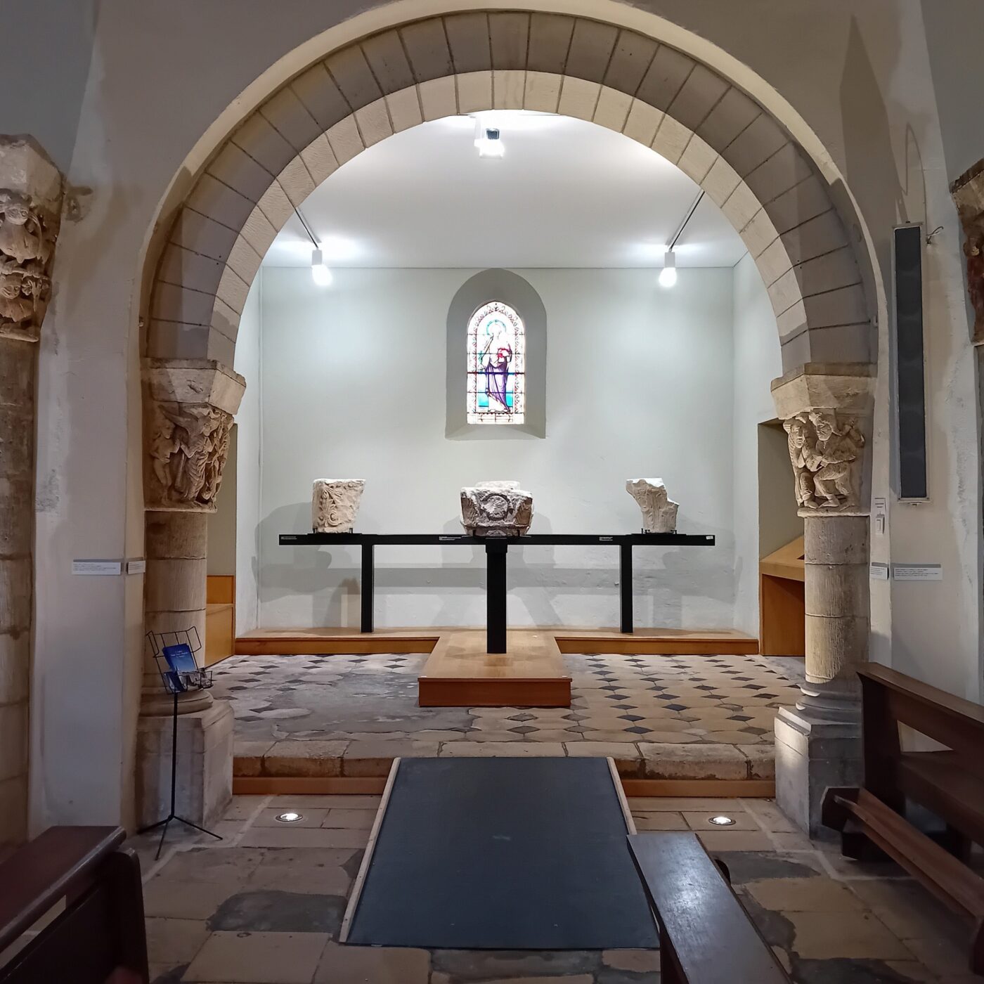 Inauguration des chapiteaux de l'Eglise de Saujon episode artwork