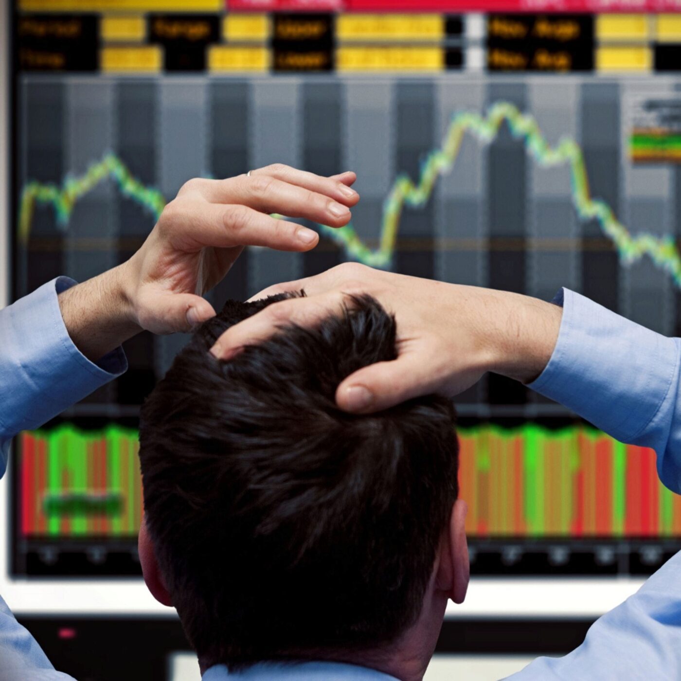 Faux experts, vraies arnaques : le business de la peur financière