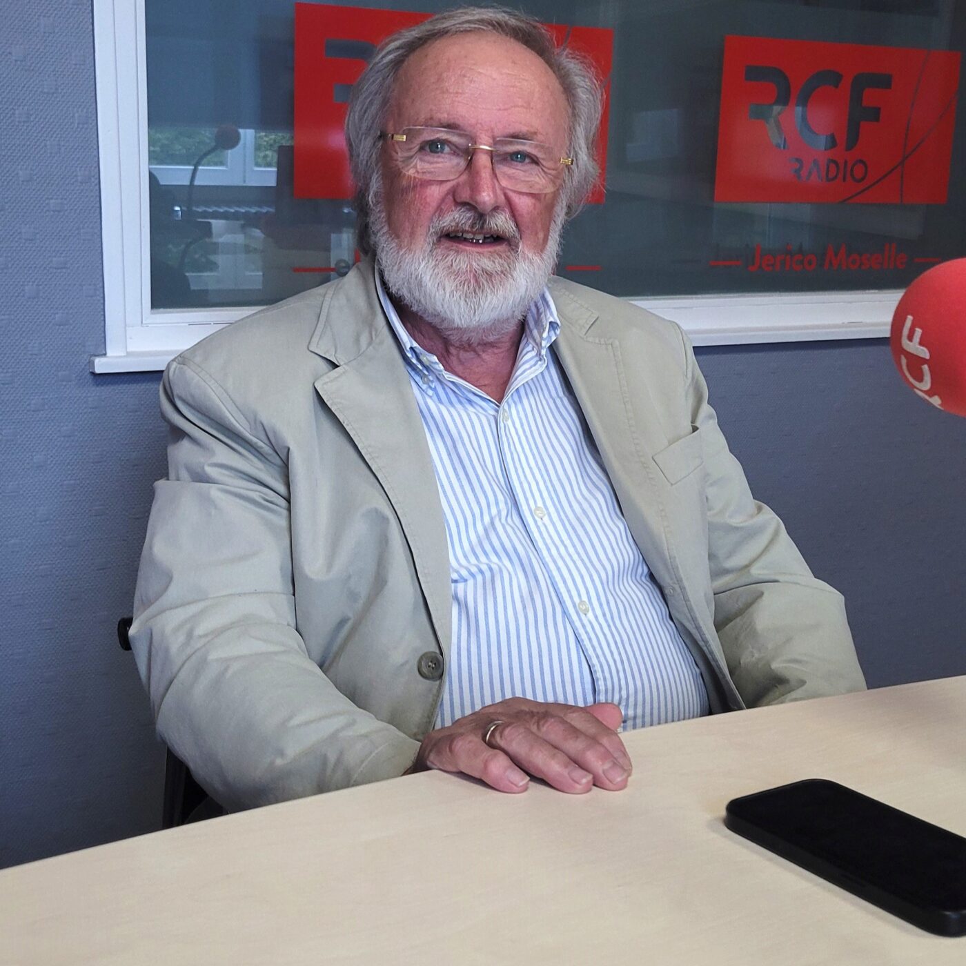 Politiquement vôtre