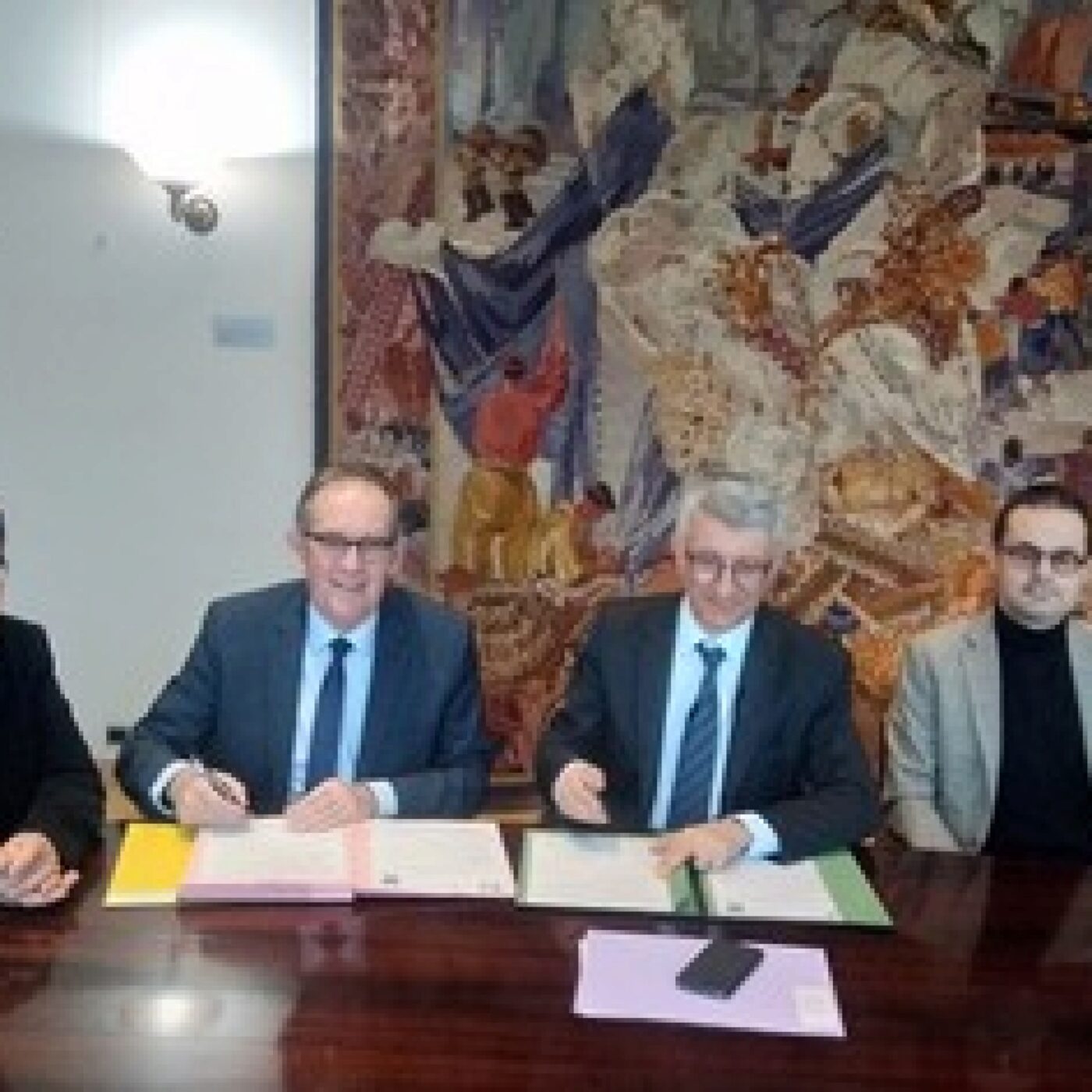Signature du CAOM pour les ateliers et chantiers d'insertion episode artwork