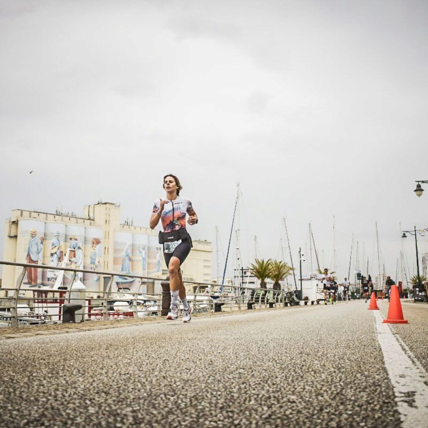 Estelle Molas, chirurgienne et triathlète, se prépare pour l'Ironman de Nice episode artwork