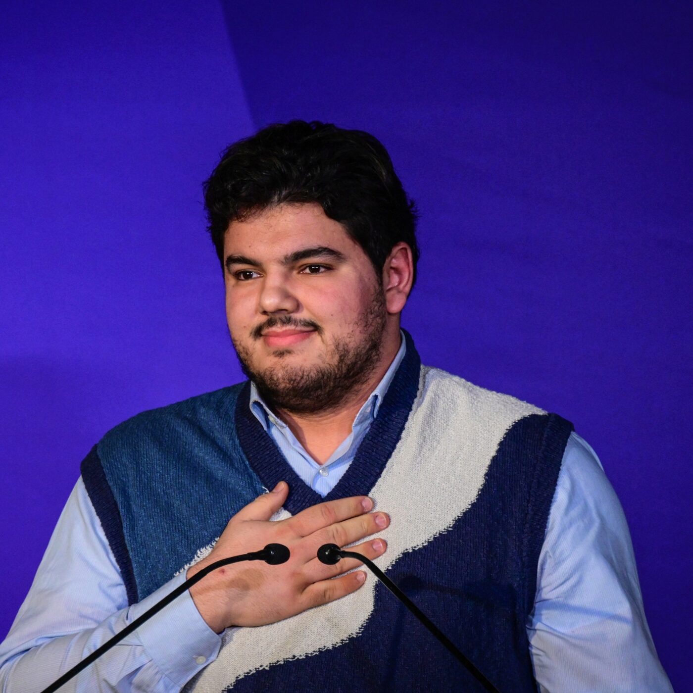 Y a-t-il un contrat sur la tête d'Amine Kessaci ? Le nouvel adjoint au maire de Marseille raconte sa vie "menacée chaque jour"