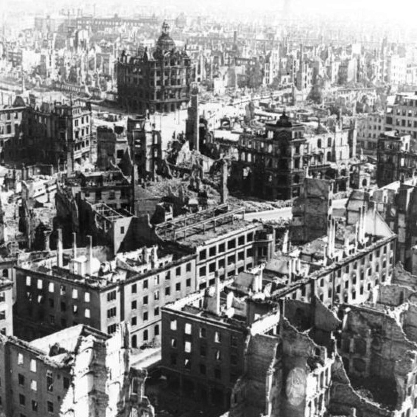 14 février 1945 Dresde sous les bombes episode artwork