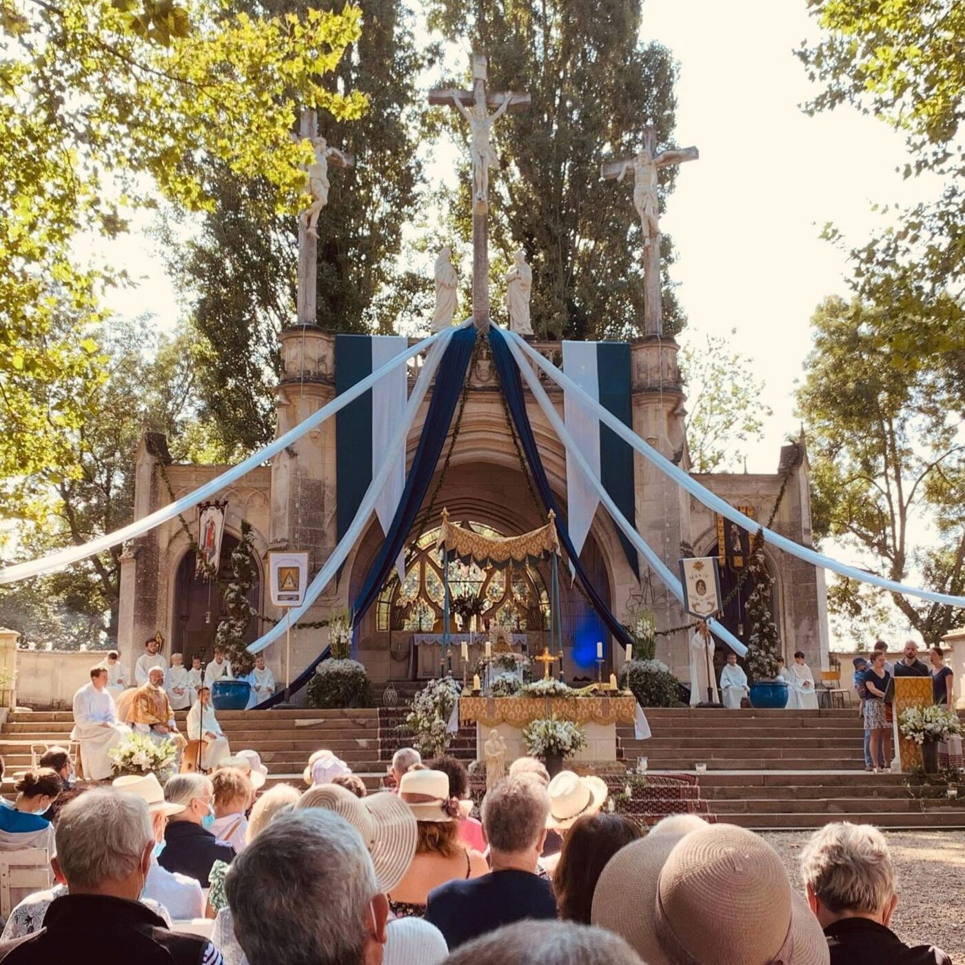 « L’Assomption, c’est la plus grande des fêtes au sanctuaire de Béhuard » episode artwork