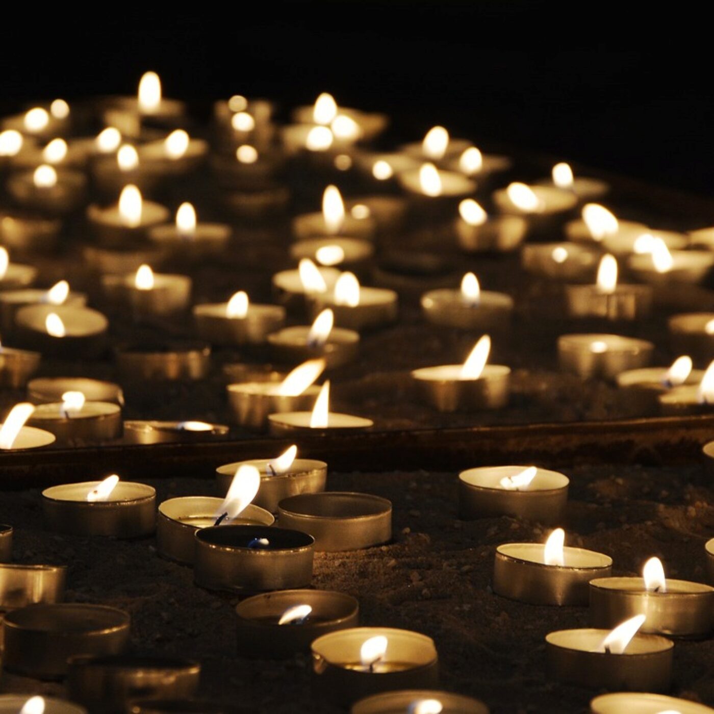 Pendant l'Avent, le succès des messes "Rorate", à la bougie