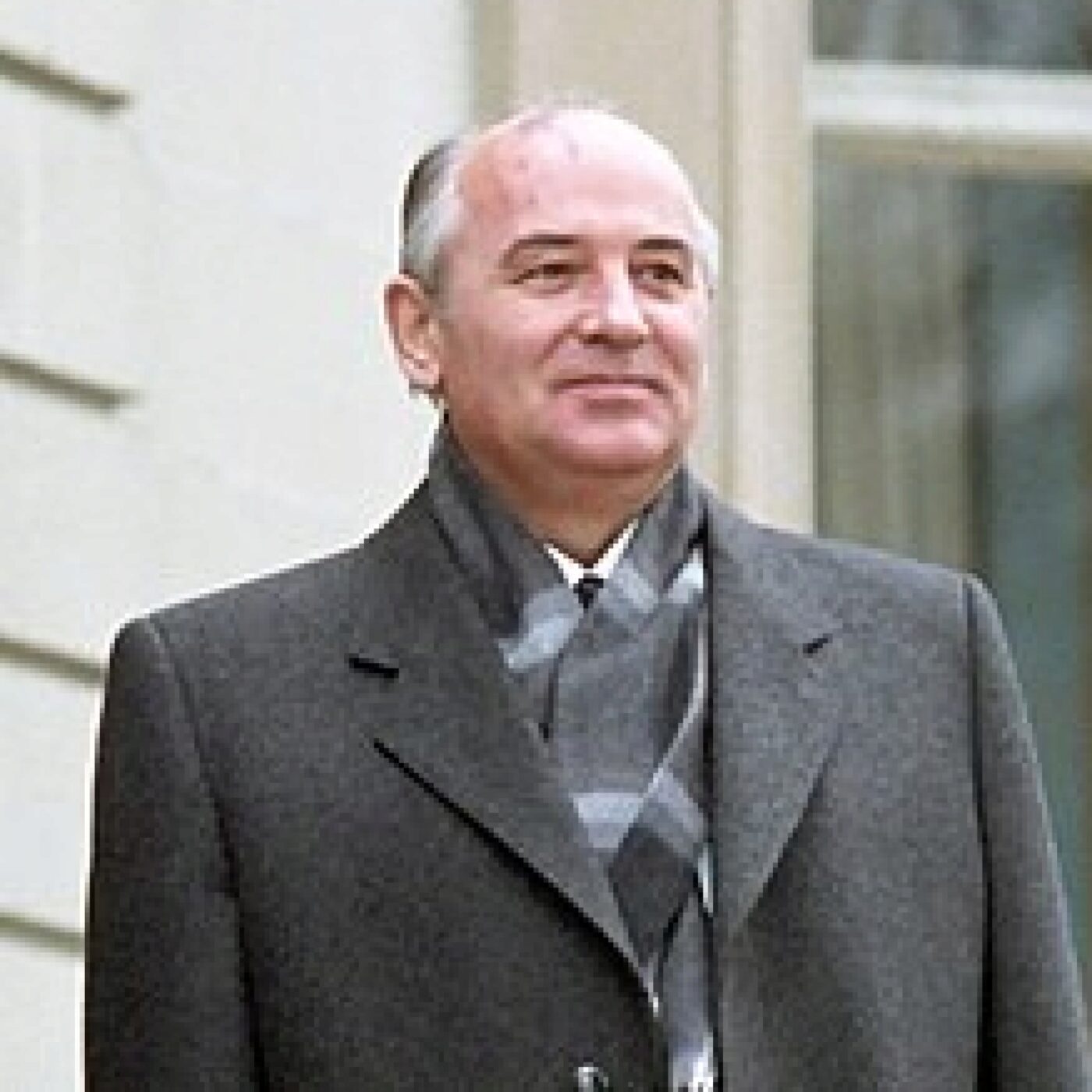11 mars 1985: L'URSS présente un nouveau visage, Mikhaïl Gorbatchev au pouvoir episode artwork