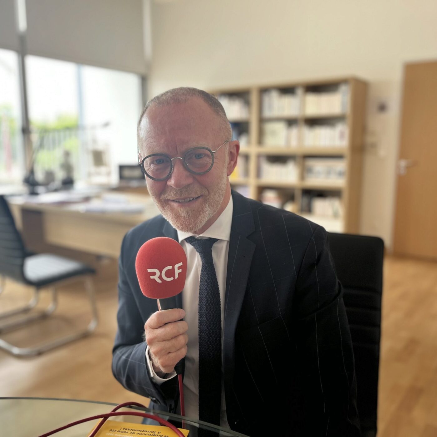 Politiquement vôtre