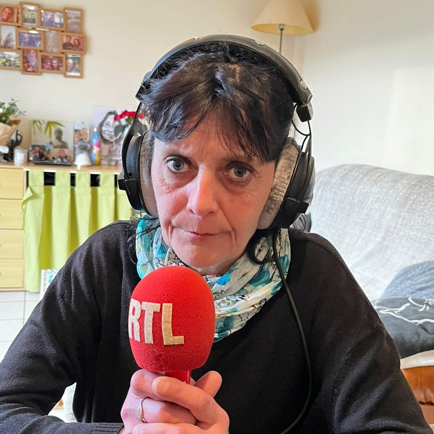 "Ils ont plus cru la parole d'un homme" : sur RTL, la mère de Chloé, miraculée d'un féminicide, dénonce des "défaillances" de la police avant le procès de son ex-compagnon episode artwork