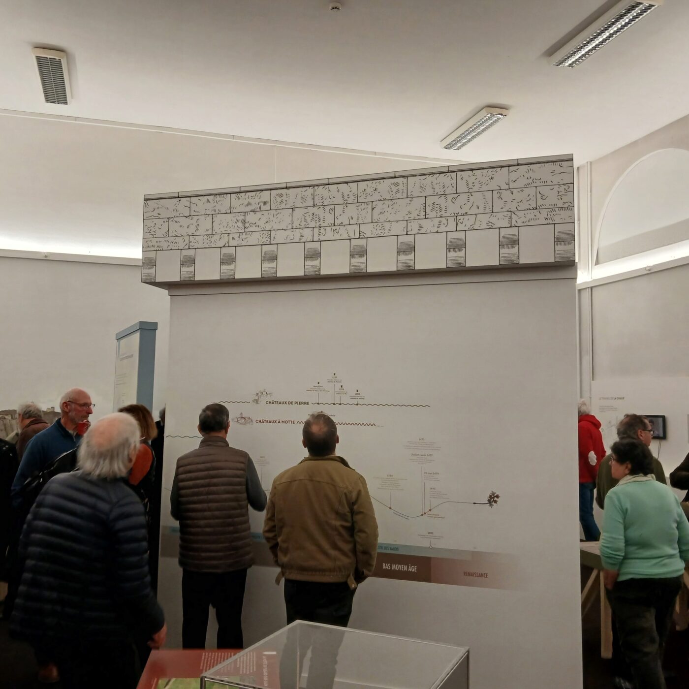 L'exposition « Les châteaux du Jura… trop forts ! » au musée de Lons-le-Saunier episode artwork