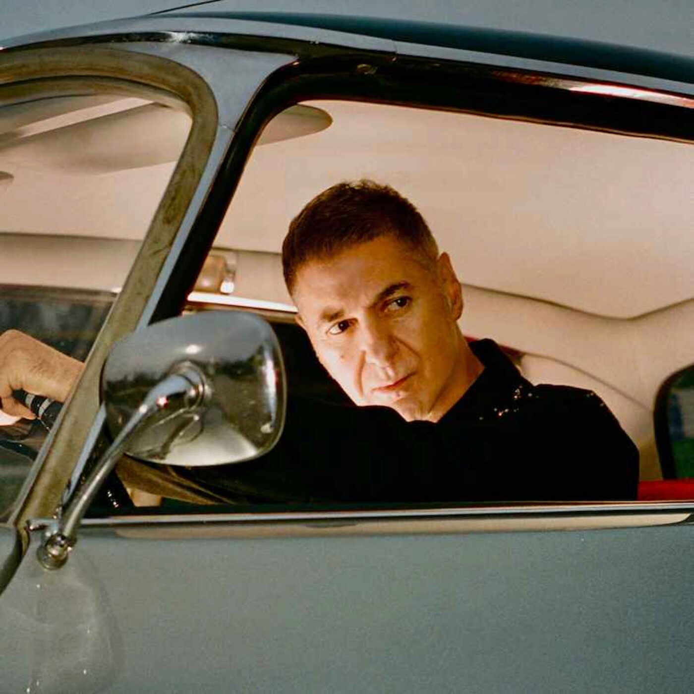 Étienne Daho : 40 ans de musique en 4h de mixtape ? Défi relevé