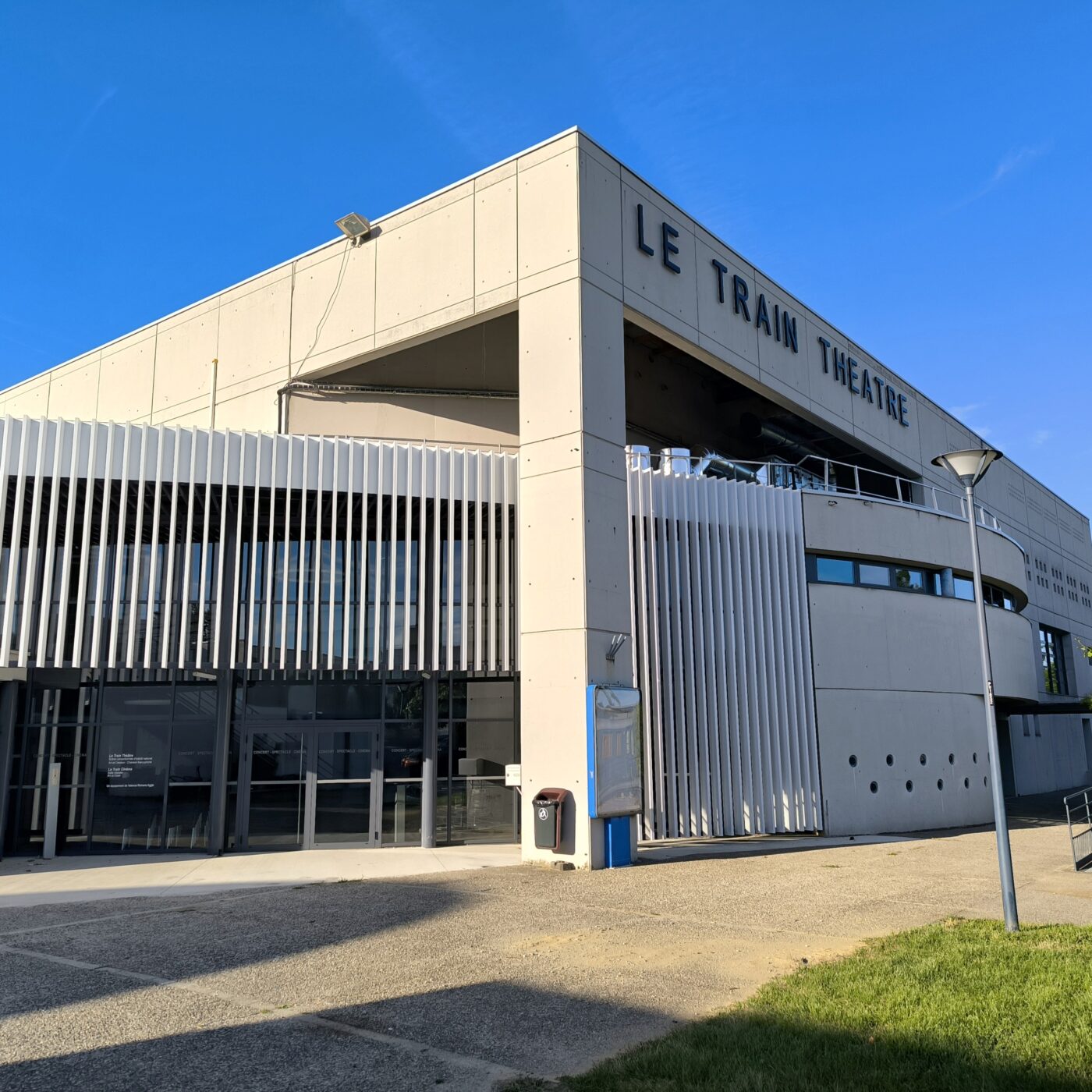 Le Train-théâtre dévoile sa saison marquée par le retour dans ses murs episode artwork