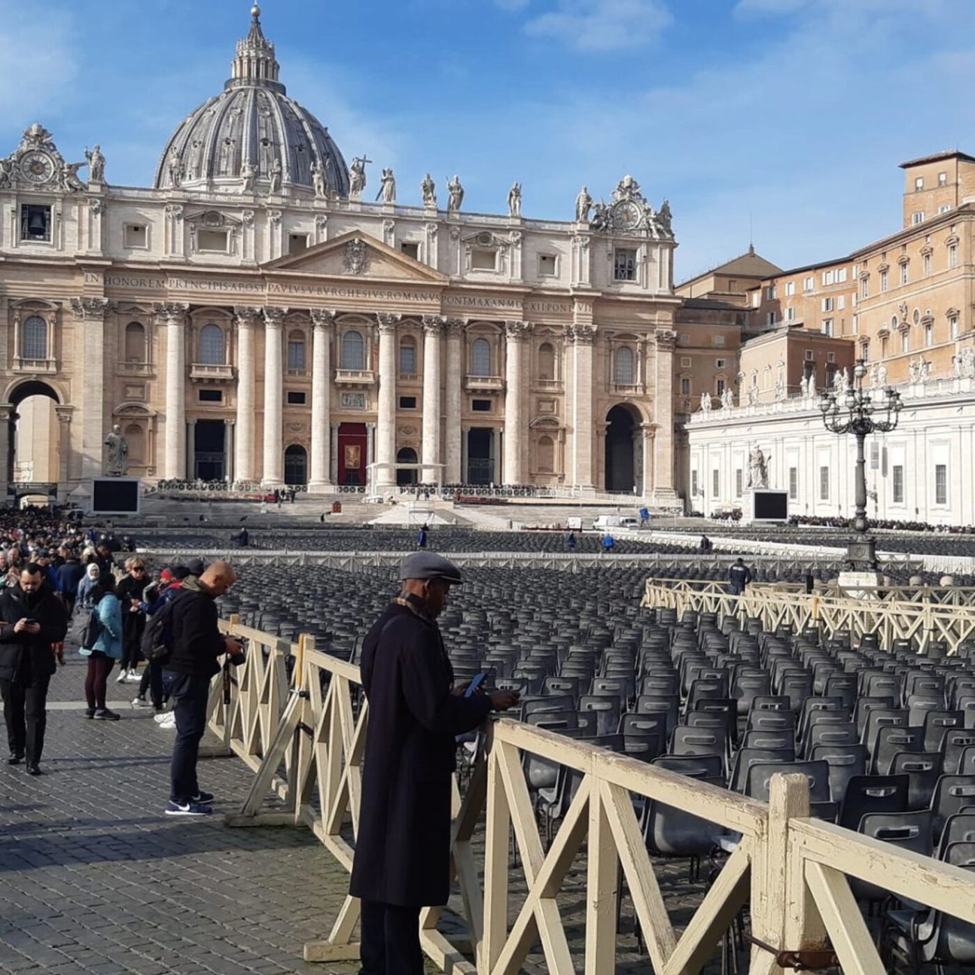 Des bretons ont vécu les obsèques de Benoît XVI à Rome episode artwork