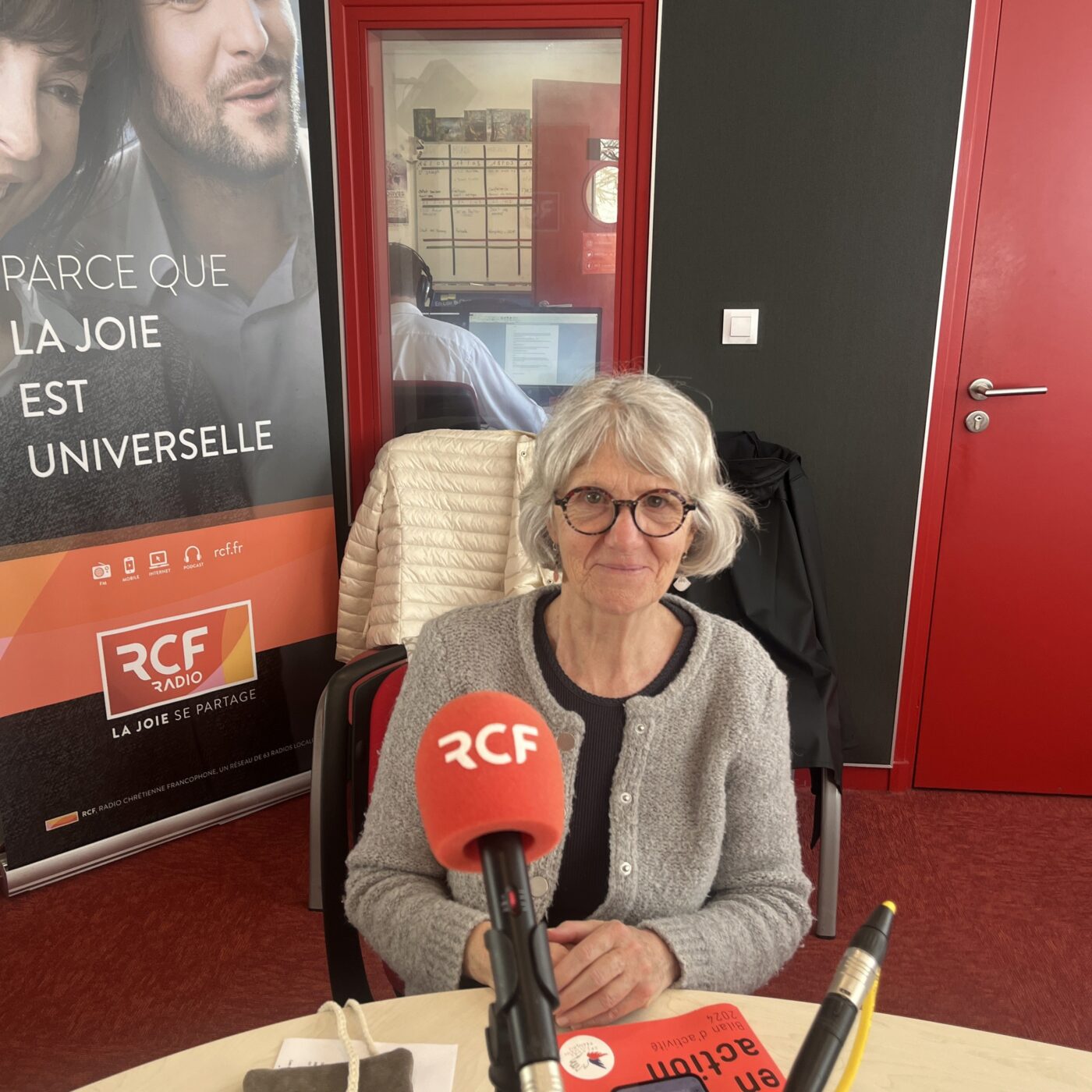 "La solidarité n'a pas de frontière" episode artwork