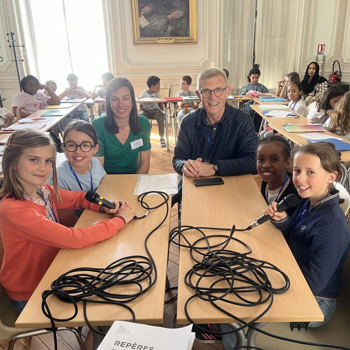 Les CM1 de Sainte Jeanne d'Arc à Tours passent à la radio episode artwork