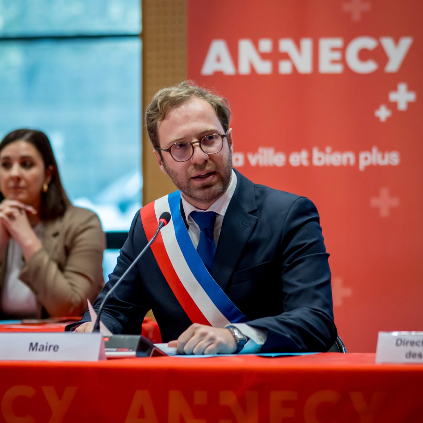 Les 100 premiers jours d'Antoine Armand : "Le plan de circulation sera revu" episode artwork