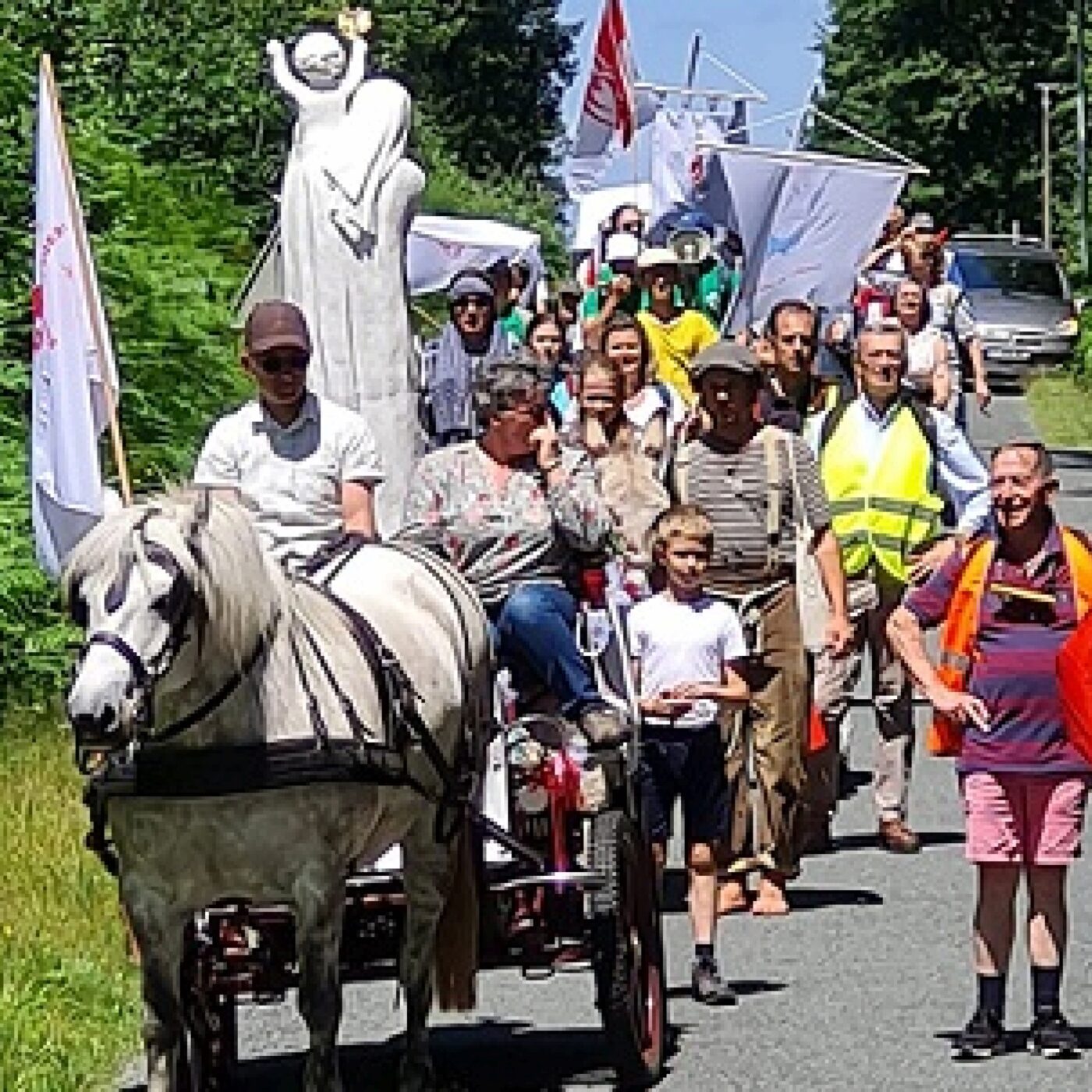 Avec la Traversaine de Marie, des pèlerins font le tour de la Vendée episode artwork