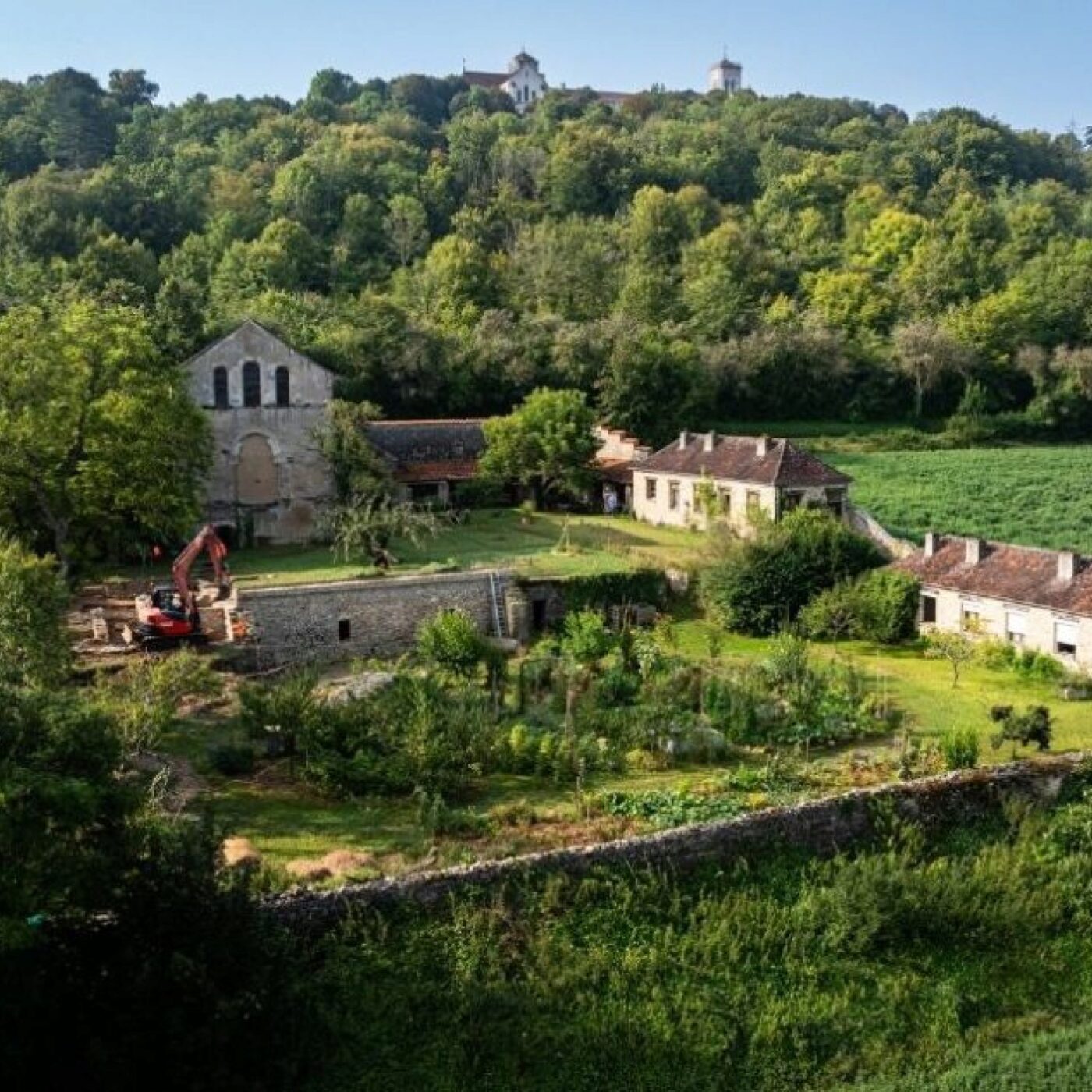 L'ermitage franciscain de la Cordelle entame des travaux de restauration episode artwork