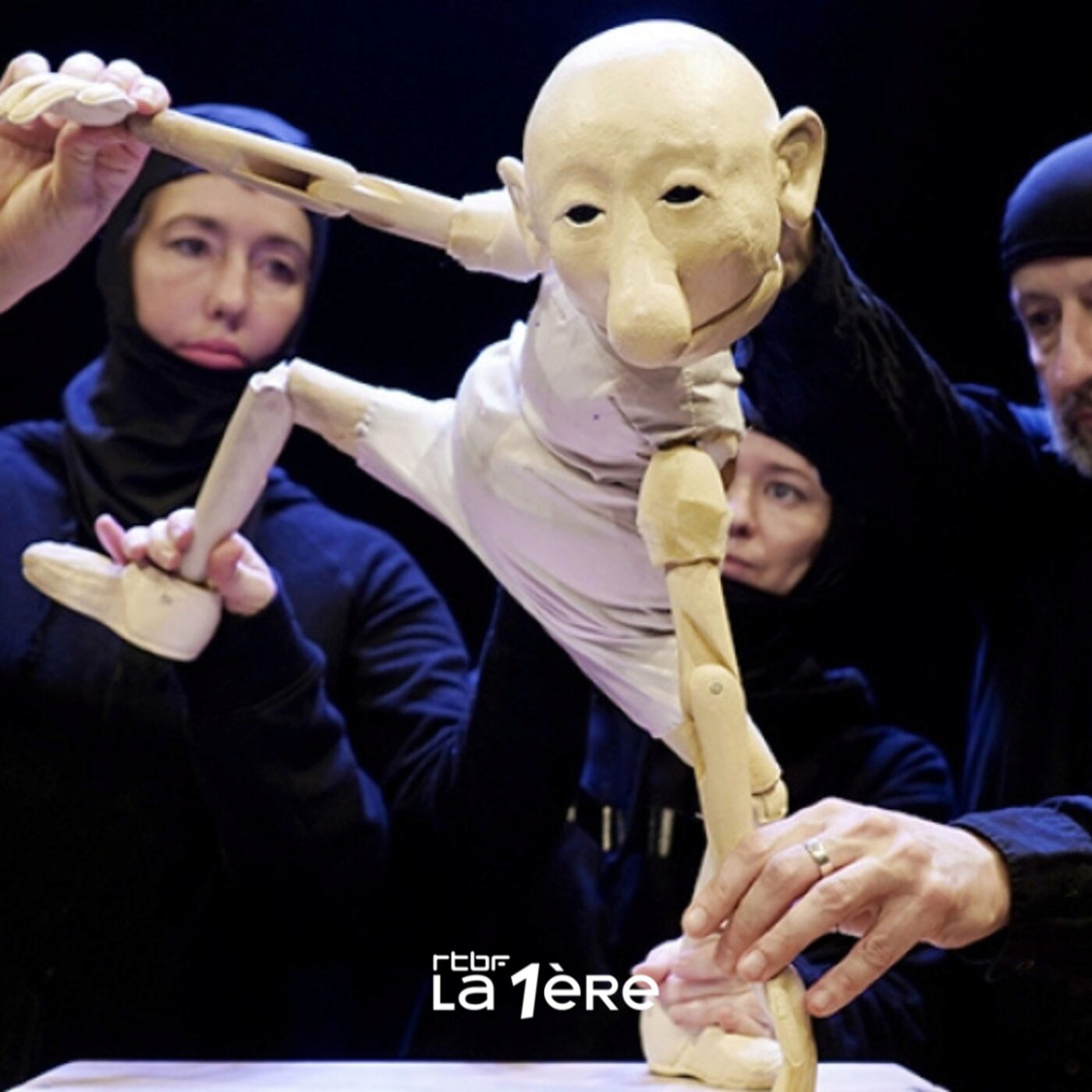 Rencontre avec Cécile Maidon, Noémie Vincart et Michel Villée pour le spectacle "Pouvoir" episode artwork